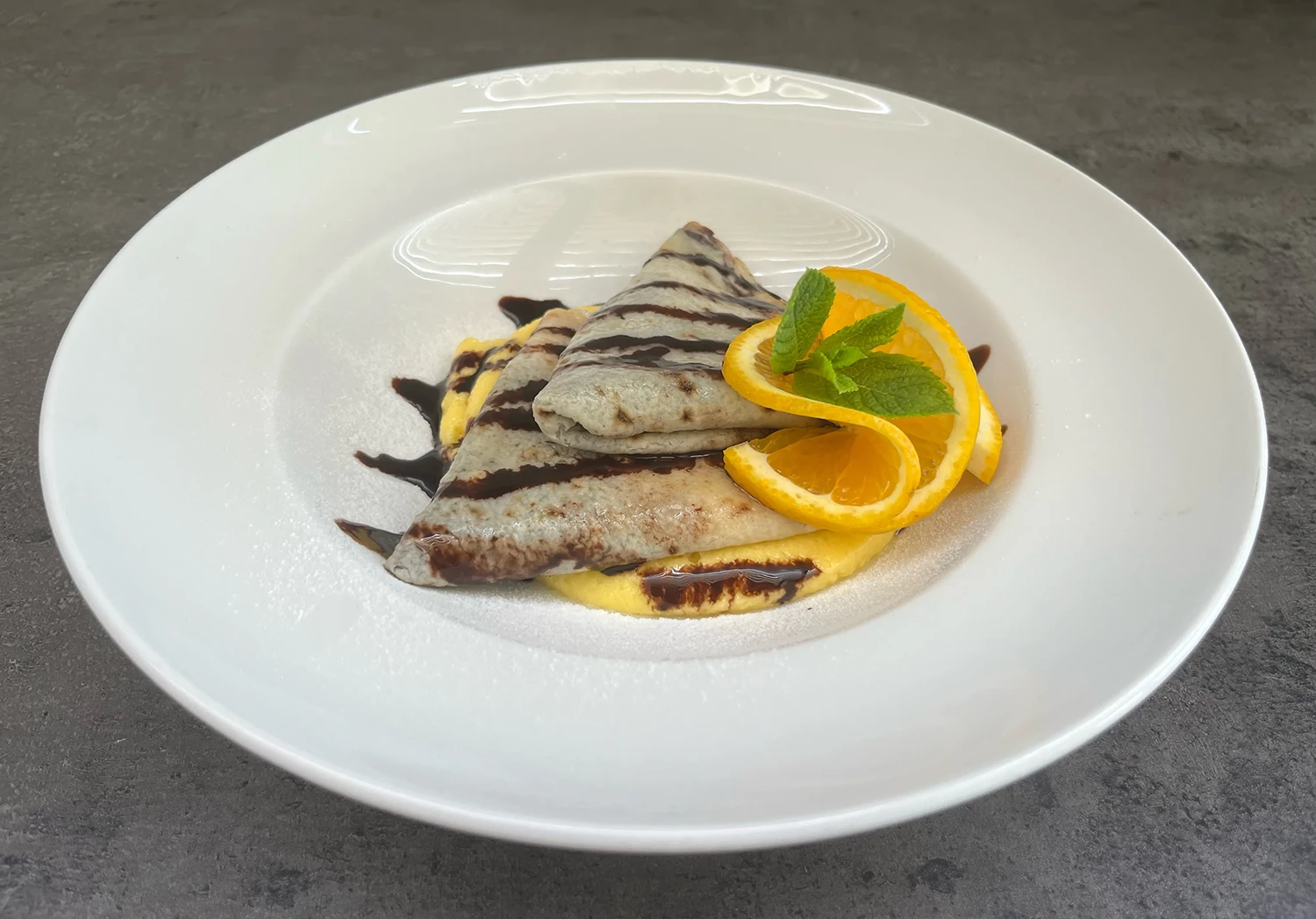 Nutellás palacsinta vanília szósszal (Nutella, vanília szósz)