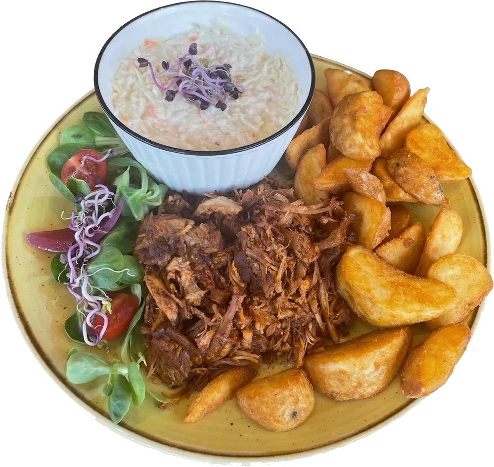 Pulled pork tál (pulled pork, amerikai káposztasaláta, fűszeres burgonya, BBQ szósz)